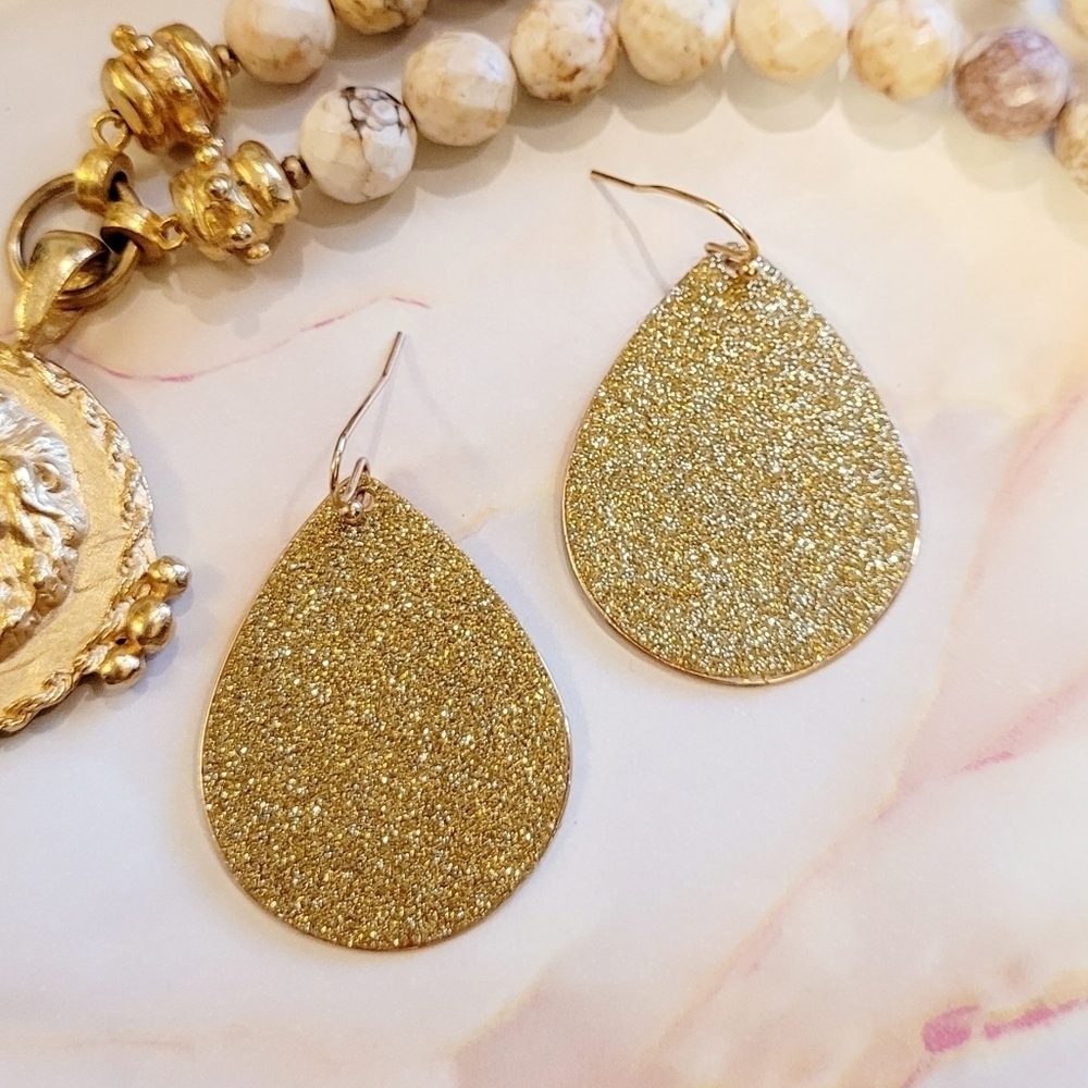 NWT Gold Teardrop Shimmer Earrings